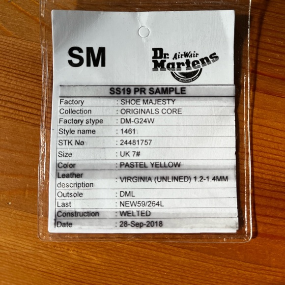 Dr. Martens 1461 Virginia Soft Leather Shoes Women's Size 9 Pastel Yellow - Picture 5 of 14